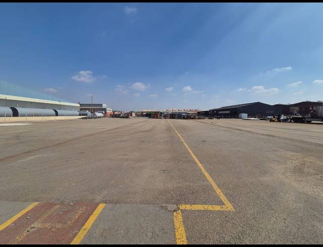 7,250M² INDUSTRIAL YARD TO LET IN ROODEKOP